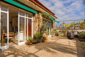 LinkHouse - SUA LINDA COBERTURA COM QUINTAL PARTICULAR EM COPACABANA #C1-004